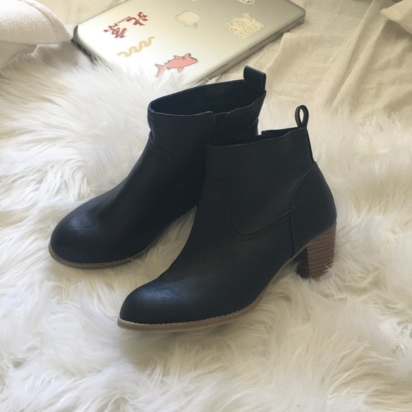 BLACK BOOTS - Picture 6 of 6